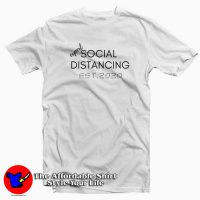 Expert Social distancing EST 2020 T-Shirt