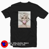 Marilyn Monroe CUte Eating Graphic Unisex T-shirt